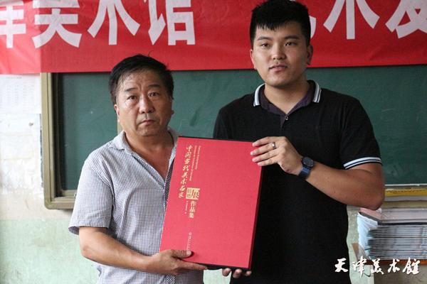 IMG_7962(3).JPG IMG_7962(3).JPG