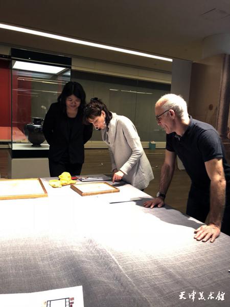 783143099.jpg 783143099.jpg