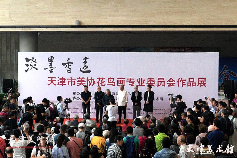 res01_attpic_brief.jpg res01_attpic_brief.jpg