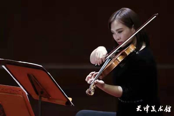 卢媛-1.jpg 卢媛-1.jpg